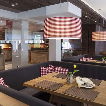 Otel St. Georg 4*